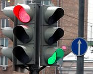 30 столичных светофоров оборудуют звуко-вибрационными модулями