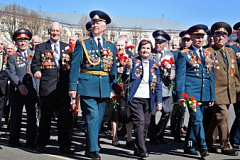 Победители акции «На парад!» смогут подарить свои билеты на репетицию парада ветеранам ВОВ