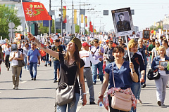 9 Мая, в День Победы, участники ежегодного шествия «Бессмертный полк» пройдут от Белорусского вокзала по 1-й Тверской-Ямской и Тверской улицам до Красной площади